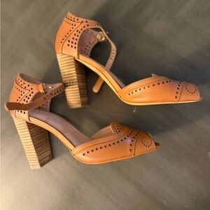 Sole Society Tan Heeled Sandals with Ankle Strap